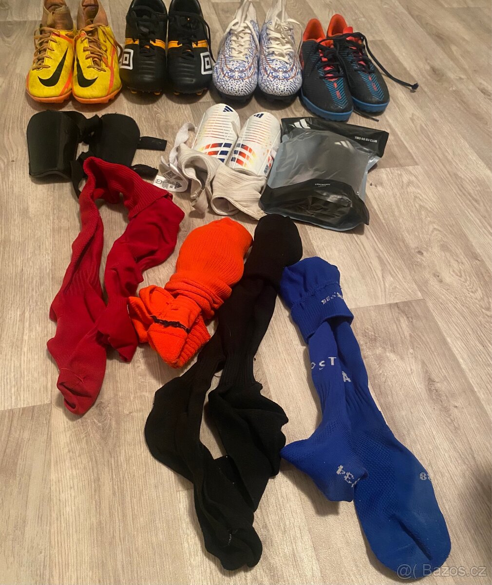 Fotbalové vybavení - 2