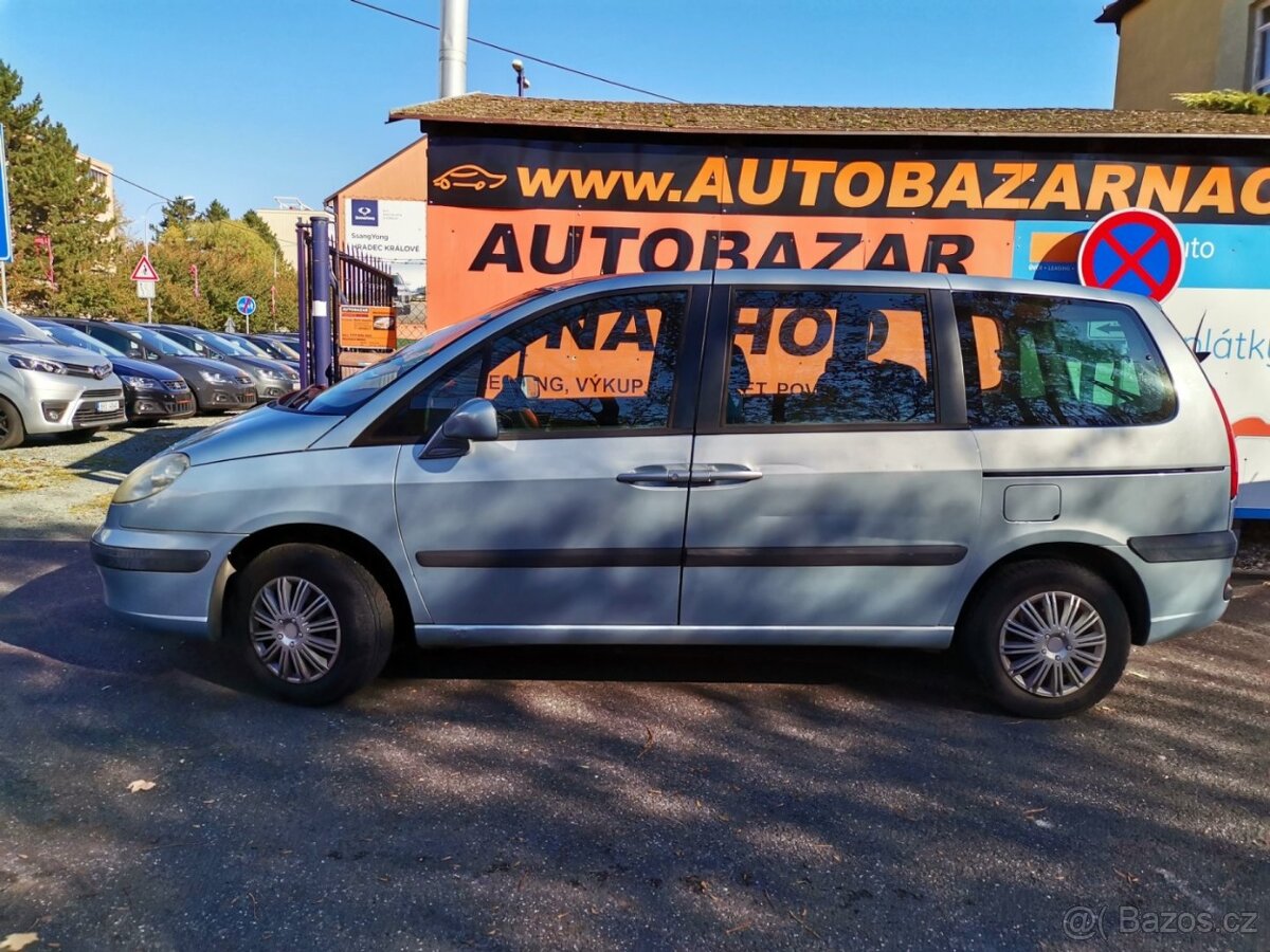 Peugeot 807 2.0i 100kw 5 míst - 2