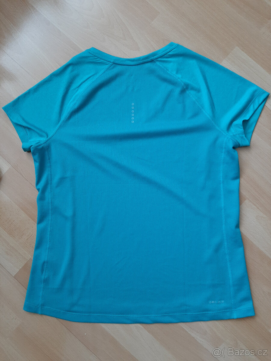 Dámské tričko Nike - zelené - 2