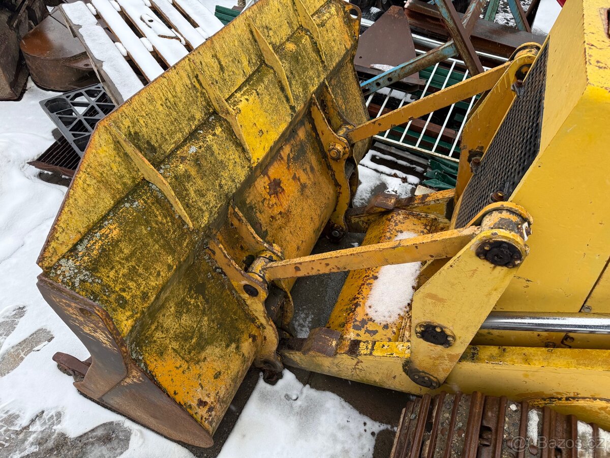 Prodám pásový nakladač - 2