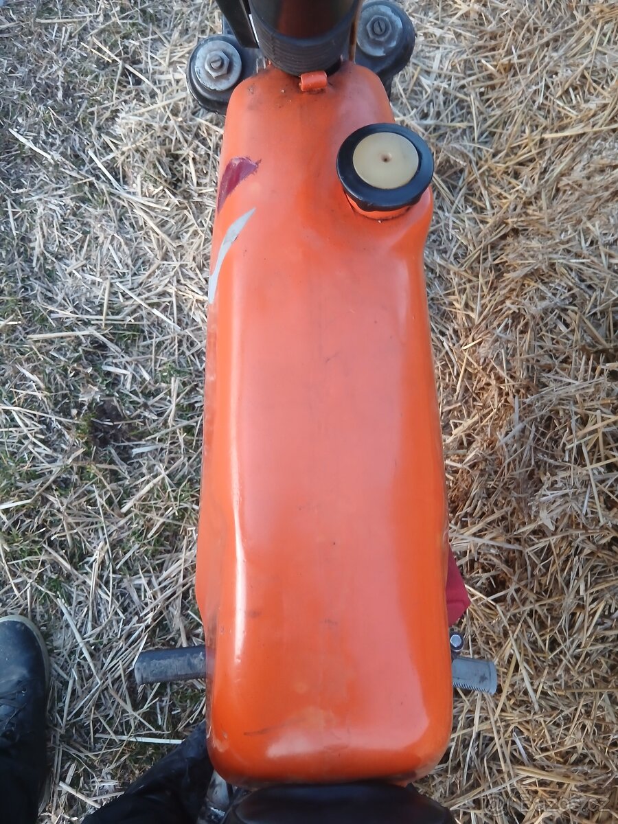 Nádrž jawa mustang - 2