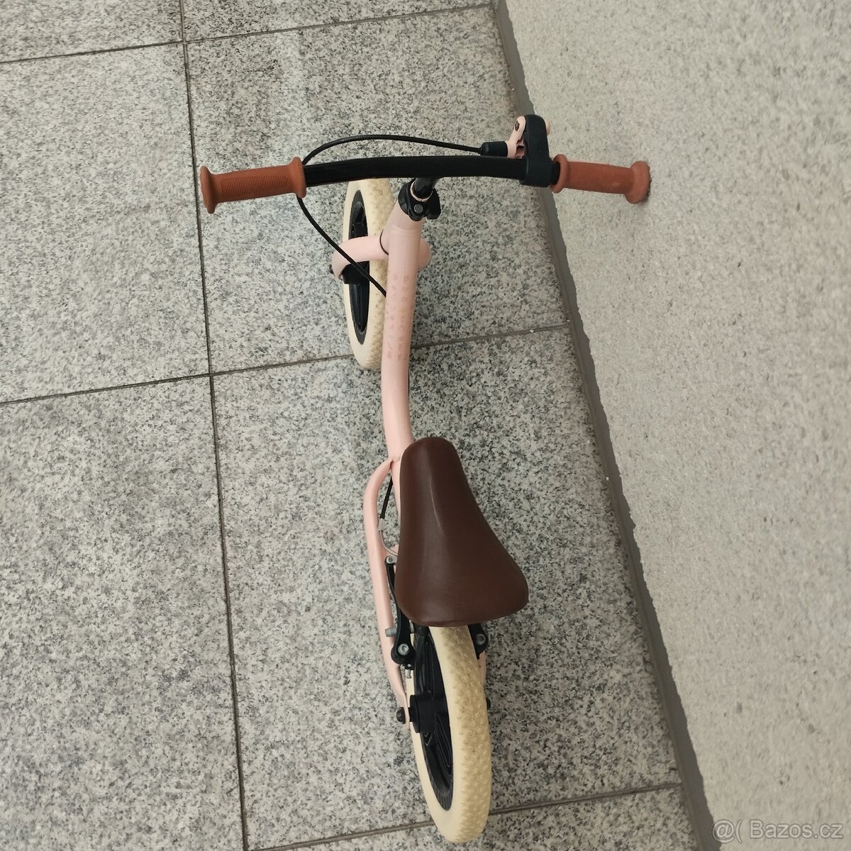 Dětské 10" odrážedlo Runride 500 růžovo-béžové
- 2