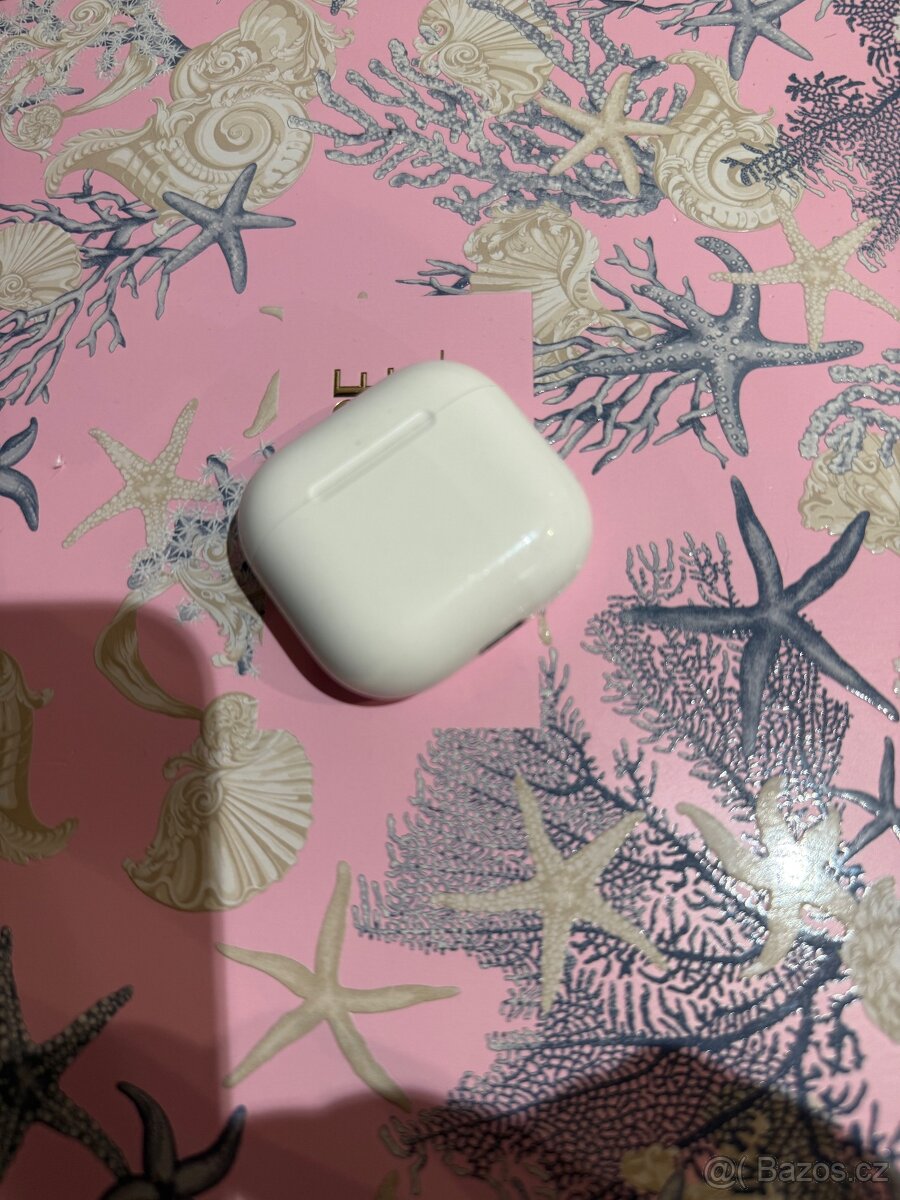 AirPods 4 generace - 2