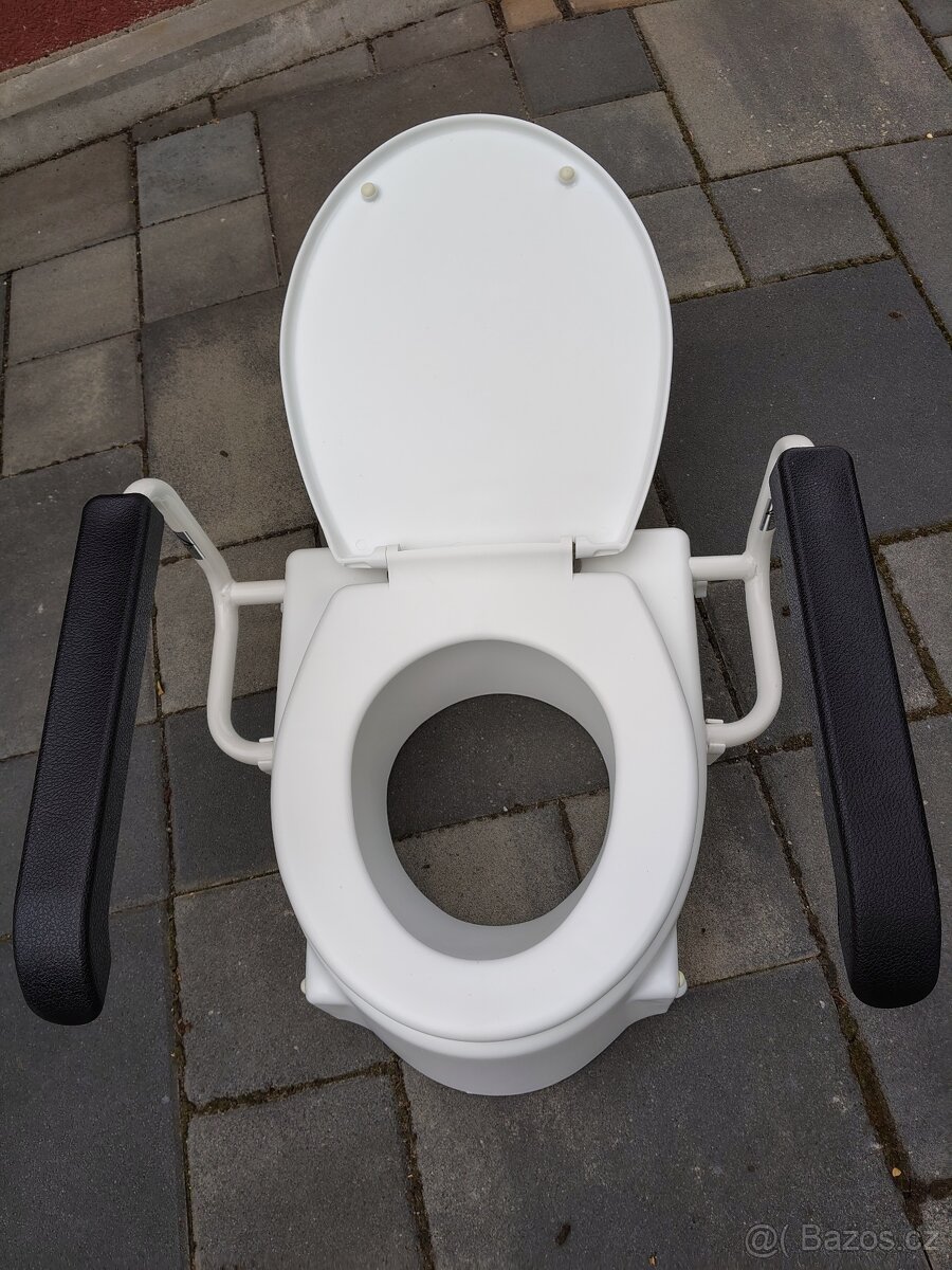 Wc prkénk9 vyvýšené - 2