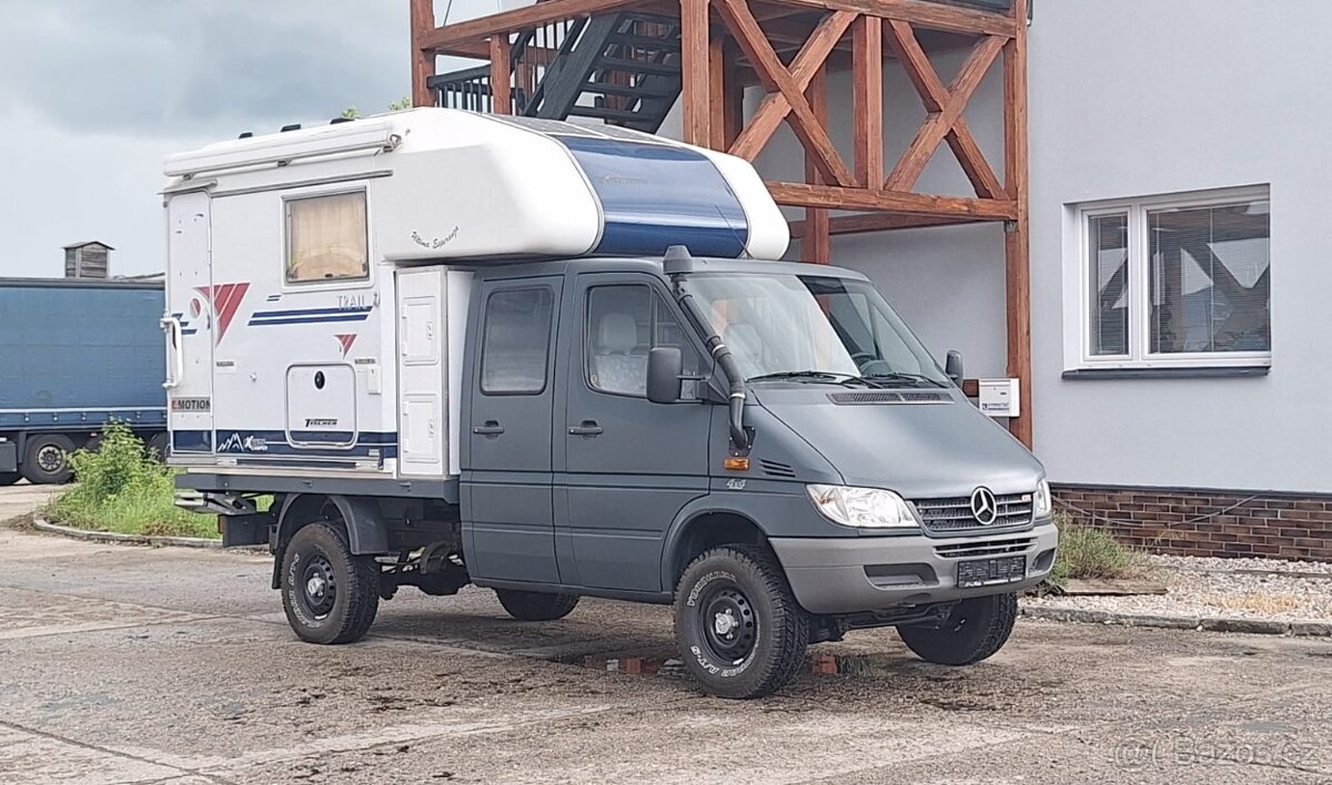 MERCEDES SPRINTER 4X4 2,2TD DOBLECAB. + nástavba - 2