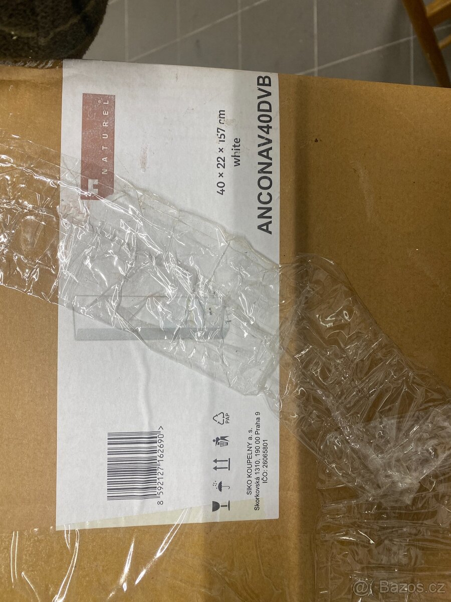 Koupelnová skříňka - 2