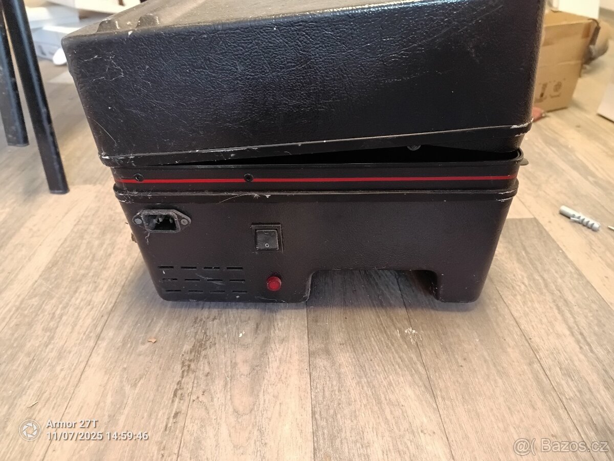 Servisní kufr s vysavačem - 2