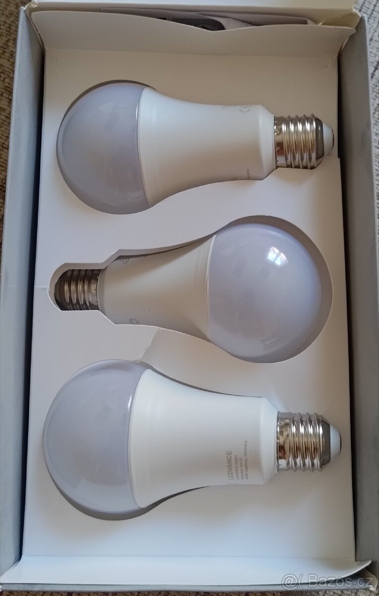 WiFi žárovky Ledvance barevné stmívatelné - 2