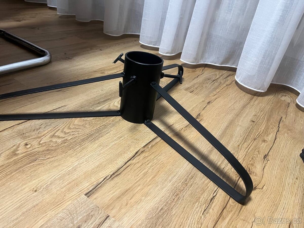 Stojan na vánoční stromek - 2