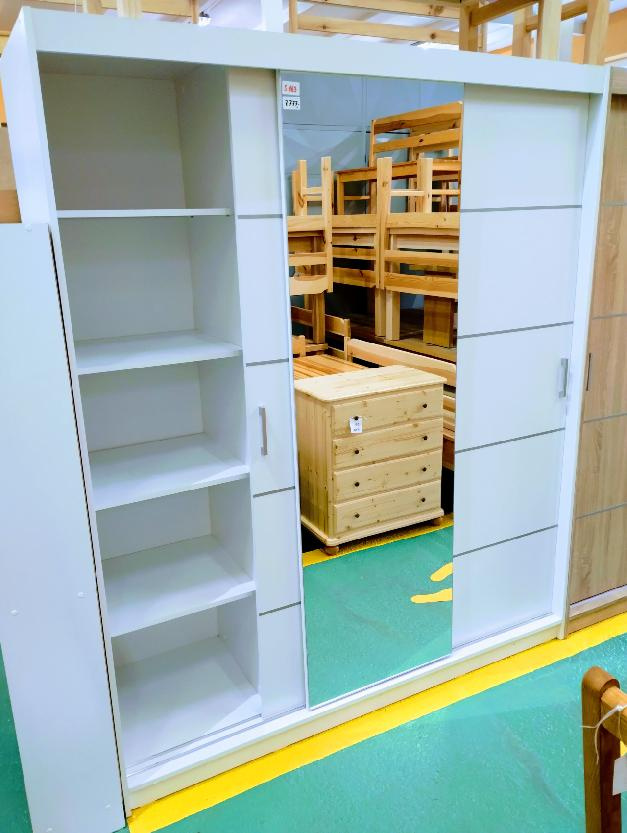 Levná bílá skříň se zrcadly 180cm - 2