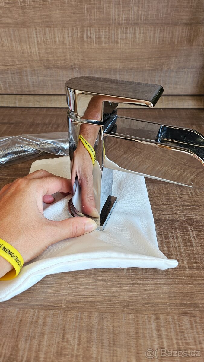 Umyvadlová baterie LED - 2