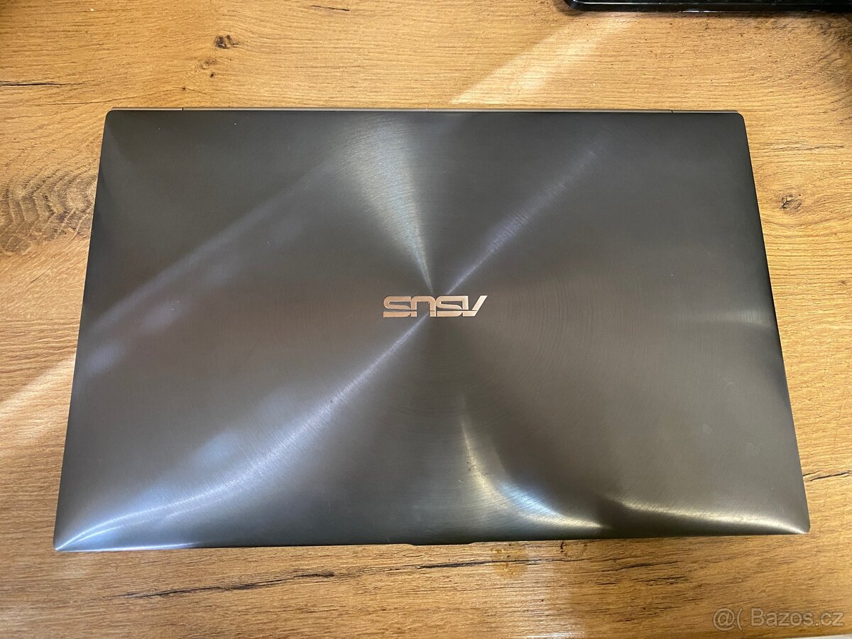 Asus ultrabook UX21E kovový - 2