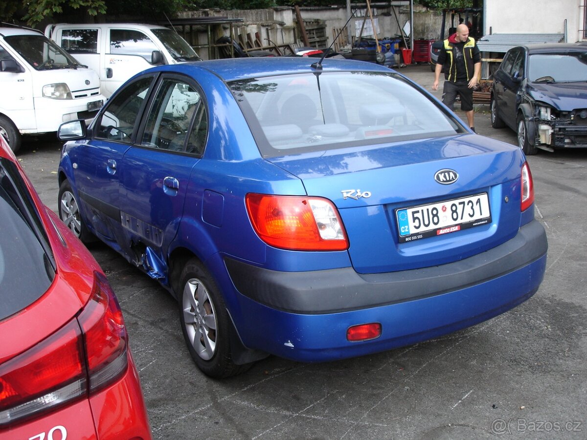 kia rio - 2
