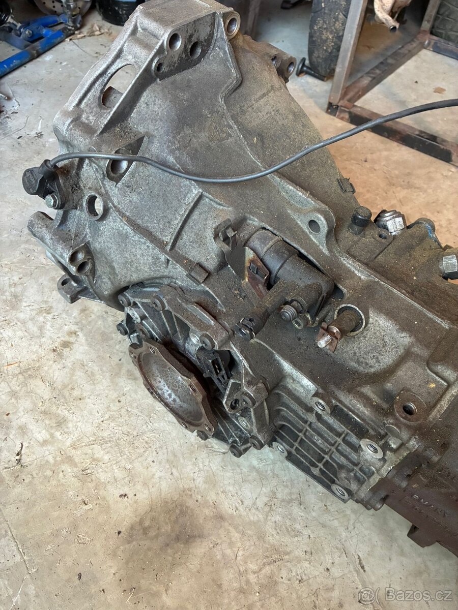 Manuální převodovka AUDI S8 4D2 Quattro - 2