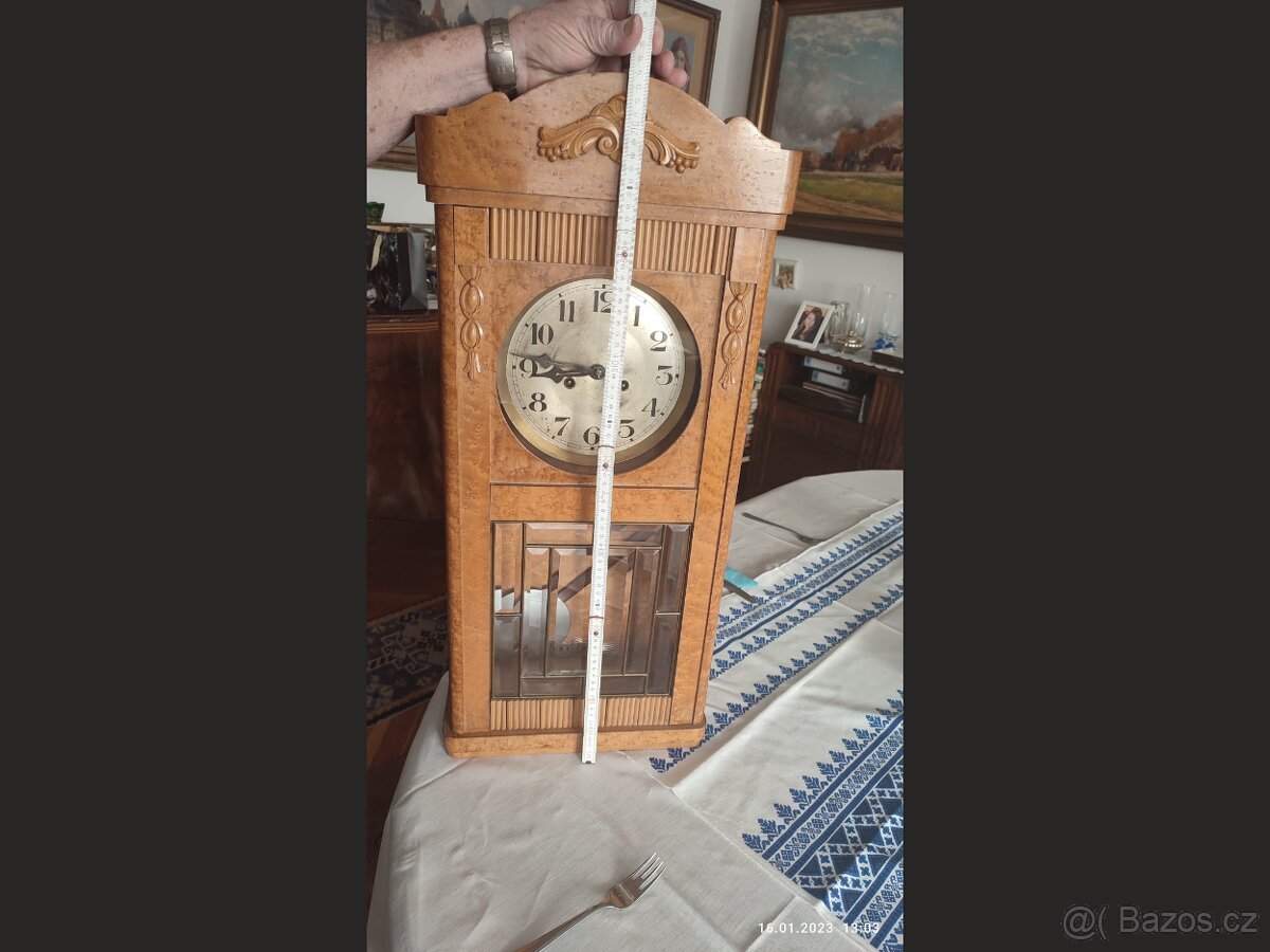 Nástěnné kyvadlové hodiny - 2