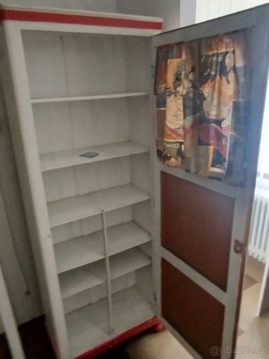 Šatní skříň - 2