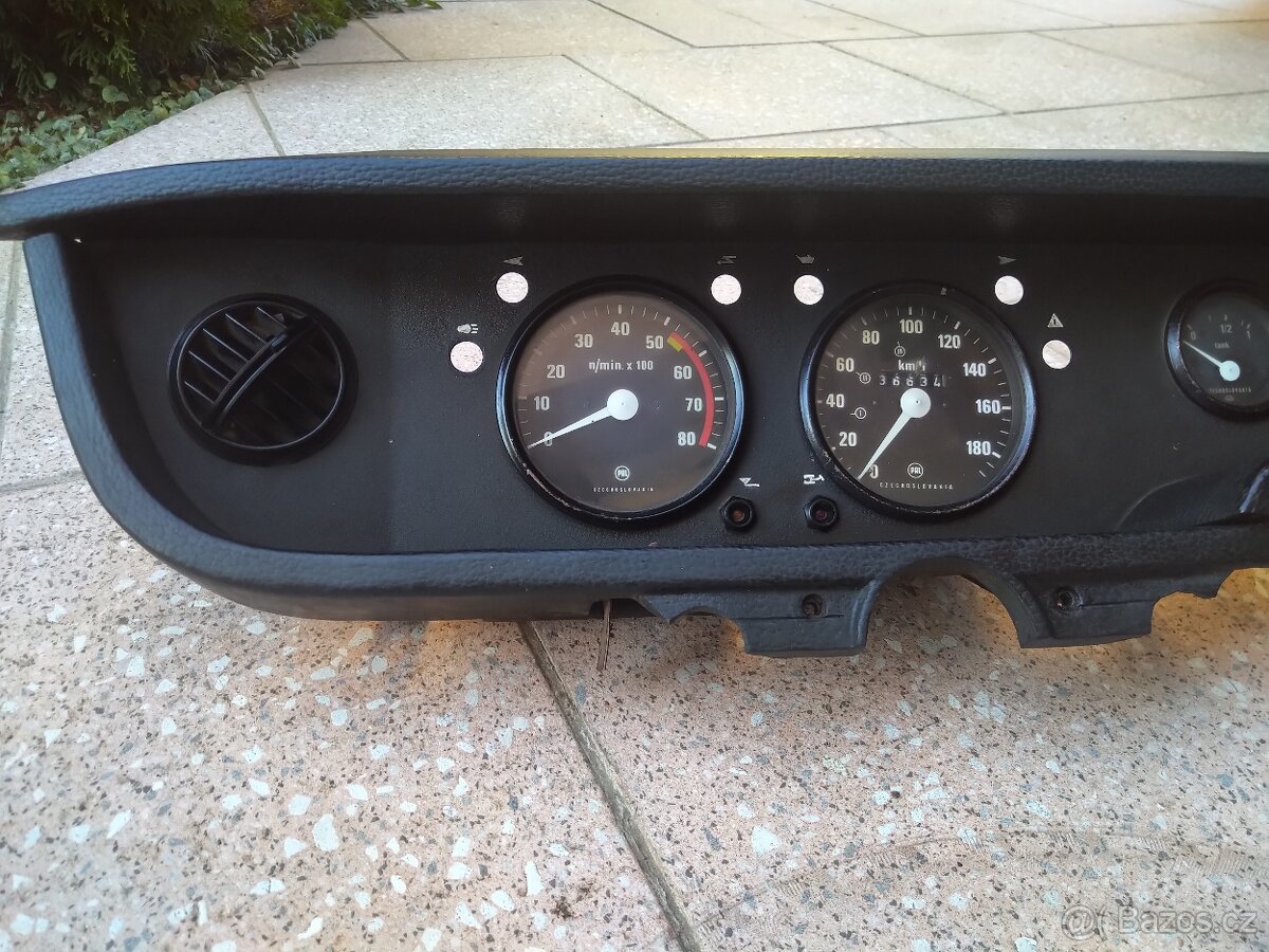 Palubka Škoda 110r - 2