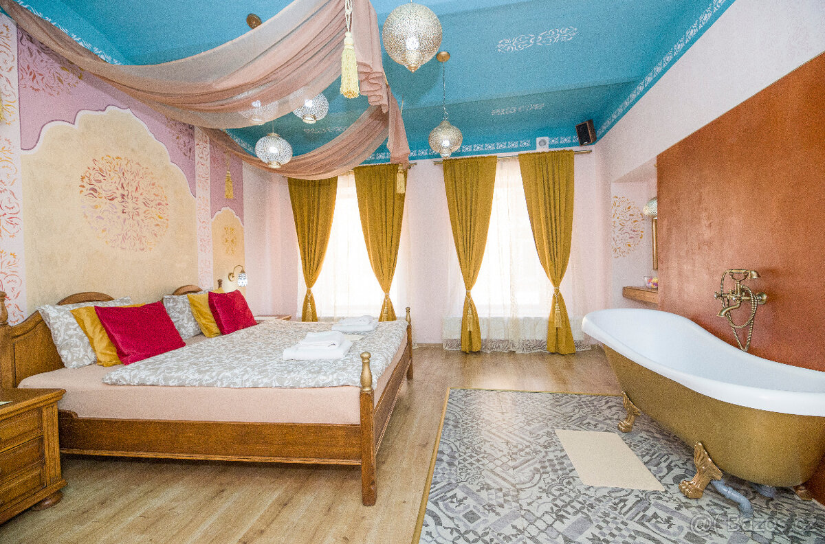 STAROŽITNÁ LOŽNICE - 2