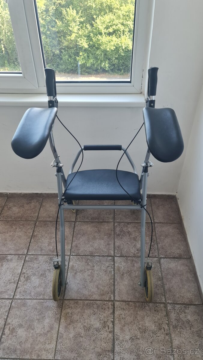 Vysoké chodítko - 2