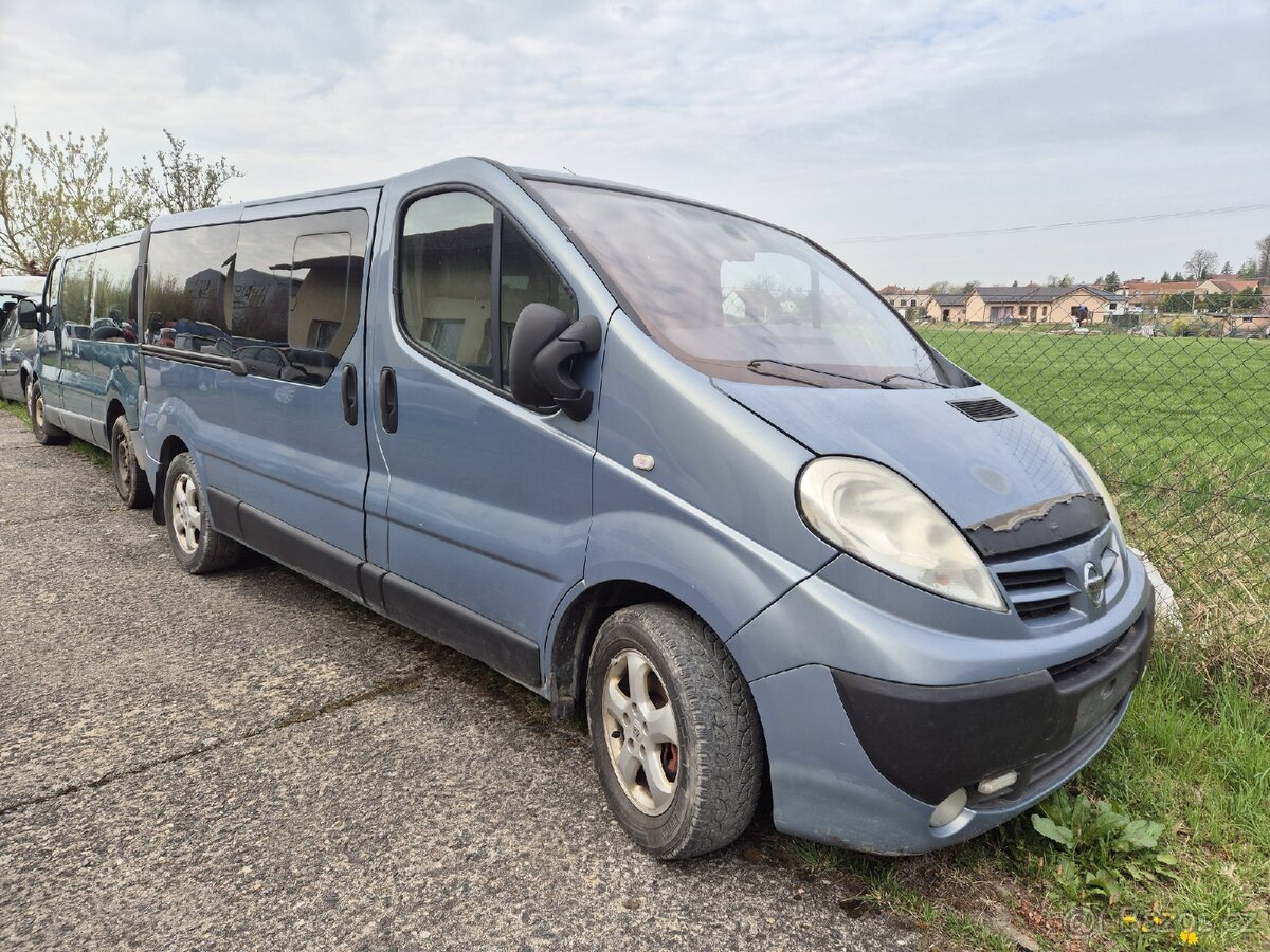 Nissan Primastar long , Renault Trafic 2.5 dci r.v.2010. - 2