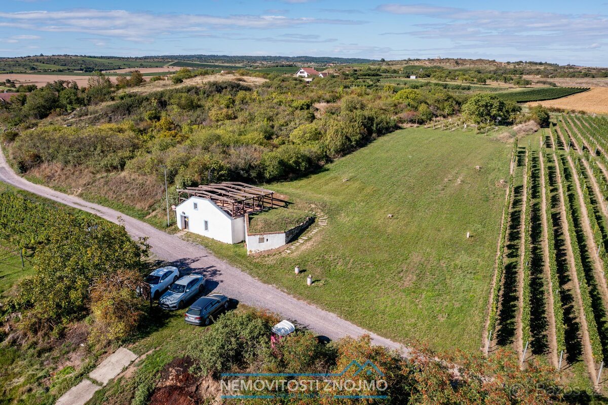 Prodej věhlasné nemovitosti Malovaného sklepa v Šatově, mezi - 2