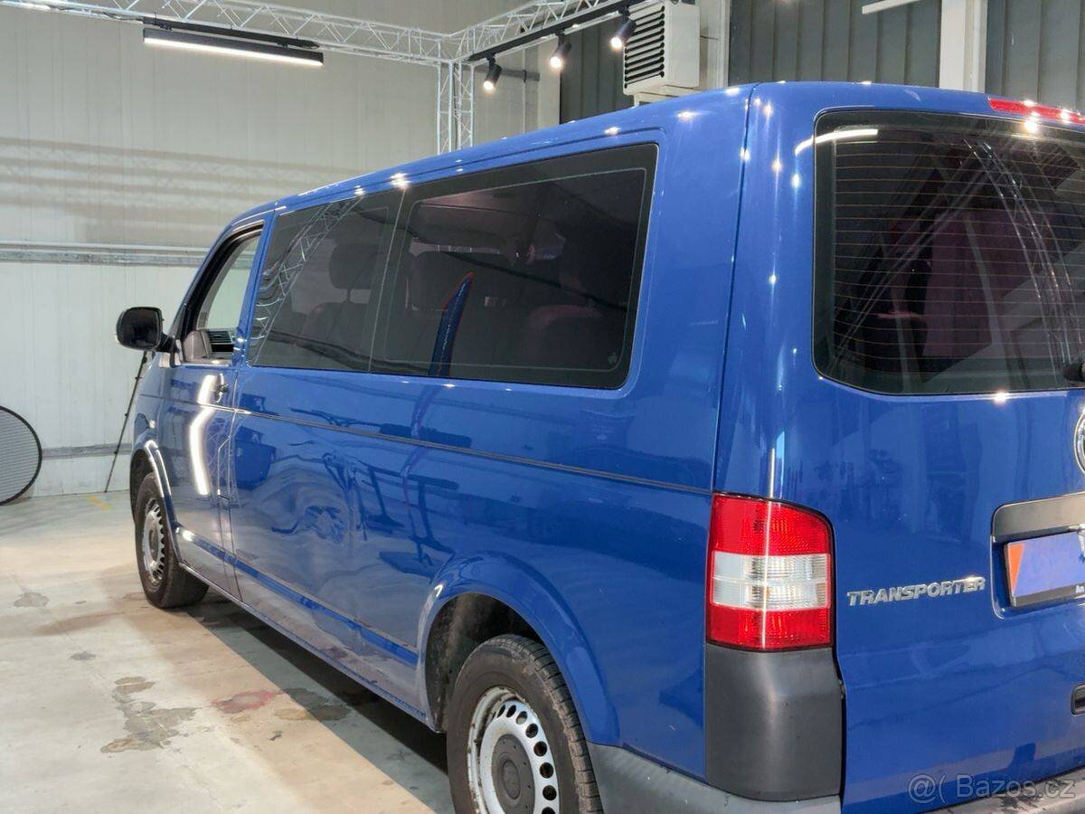 VW T5 Kombi 2.0 TDI Long,9.Míst,Tažné,2013,Serviska,Klima. - 2
