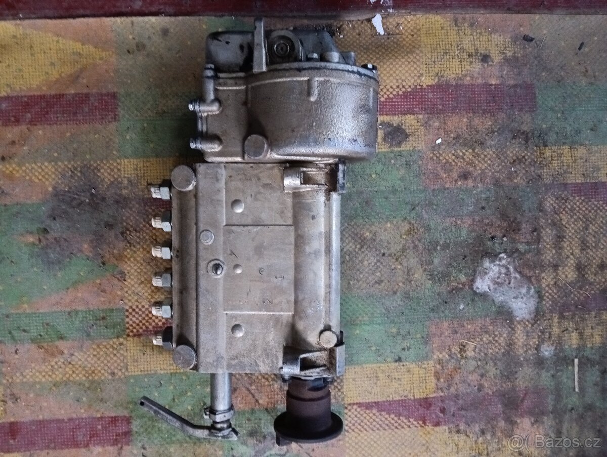 Vstřikovací čerpadlo V3S - 2