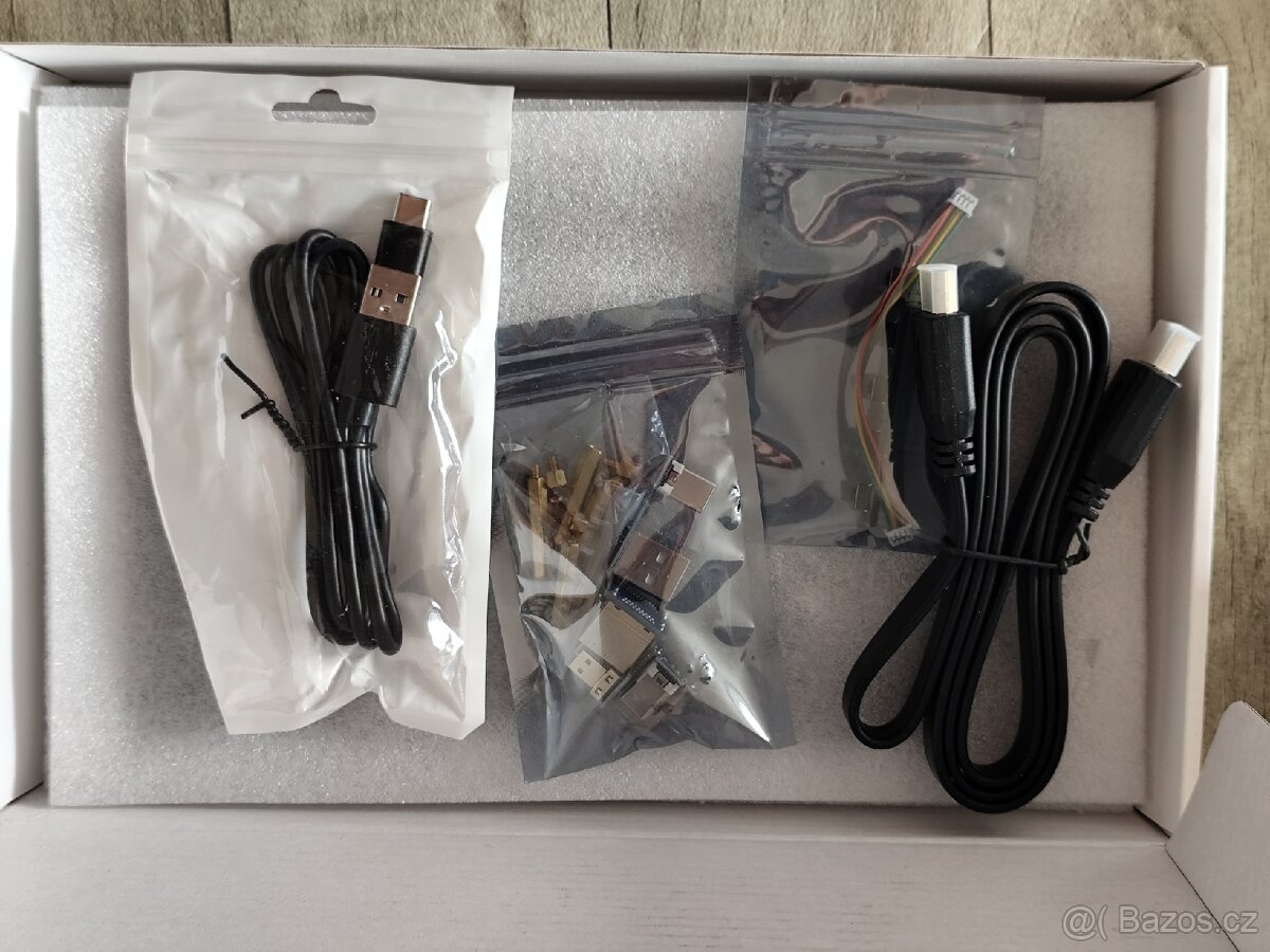 10.1" kapacitní displej Waveshare - 2