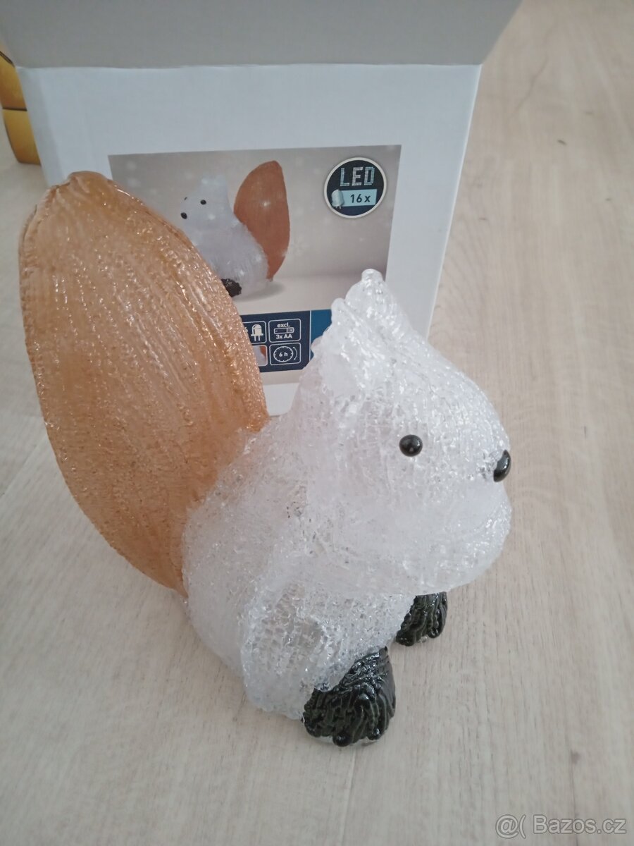 Svítící veverka - 2