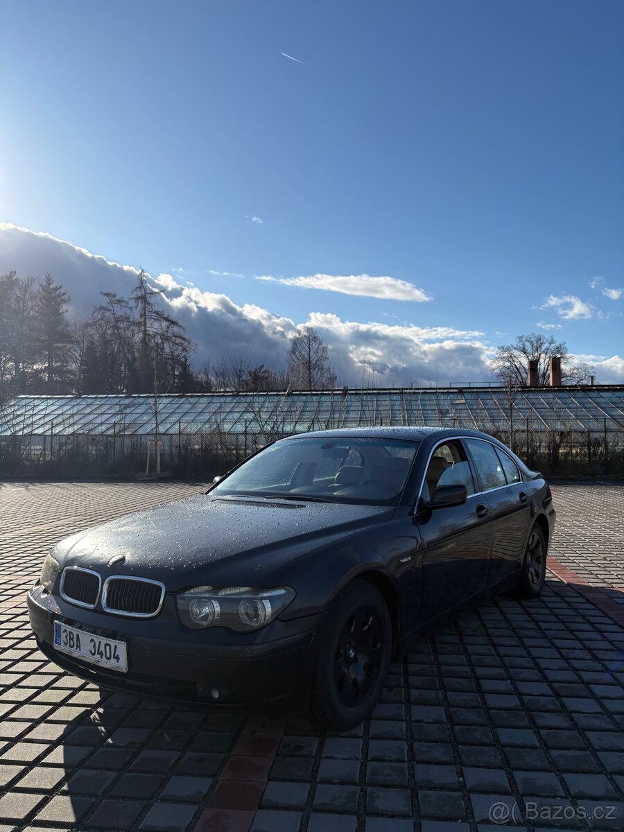 BMW 745i - 2