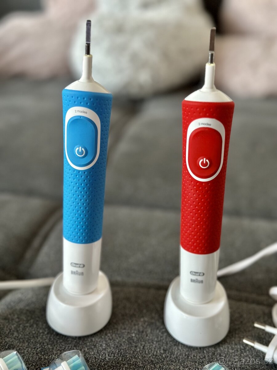 Dětský elektrický kartáček Braun Oral B - 2