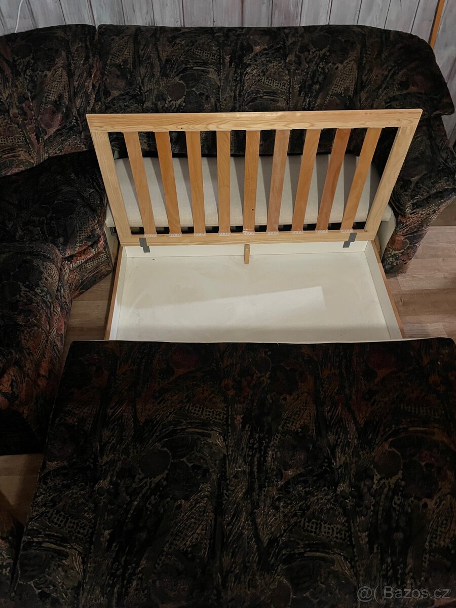 Sedačka, křeslo, stolek - 2