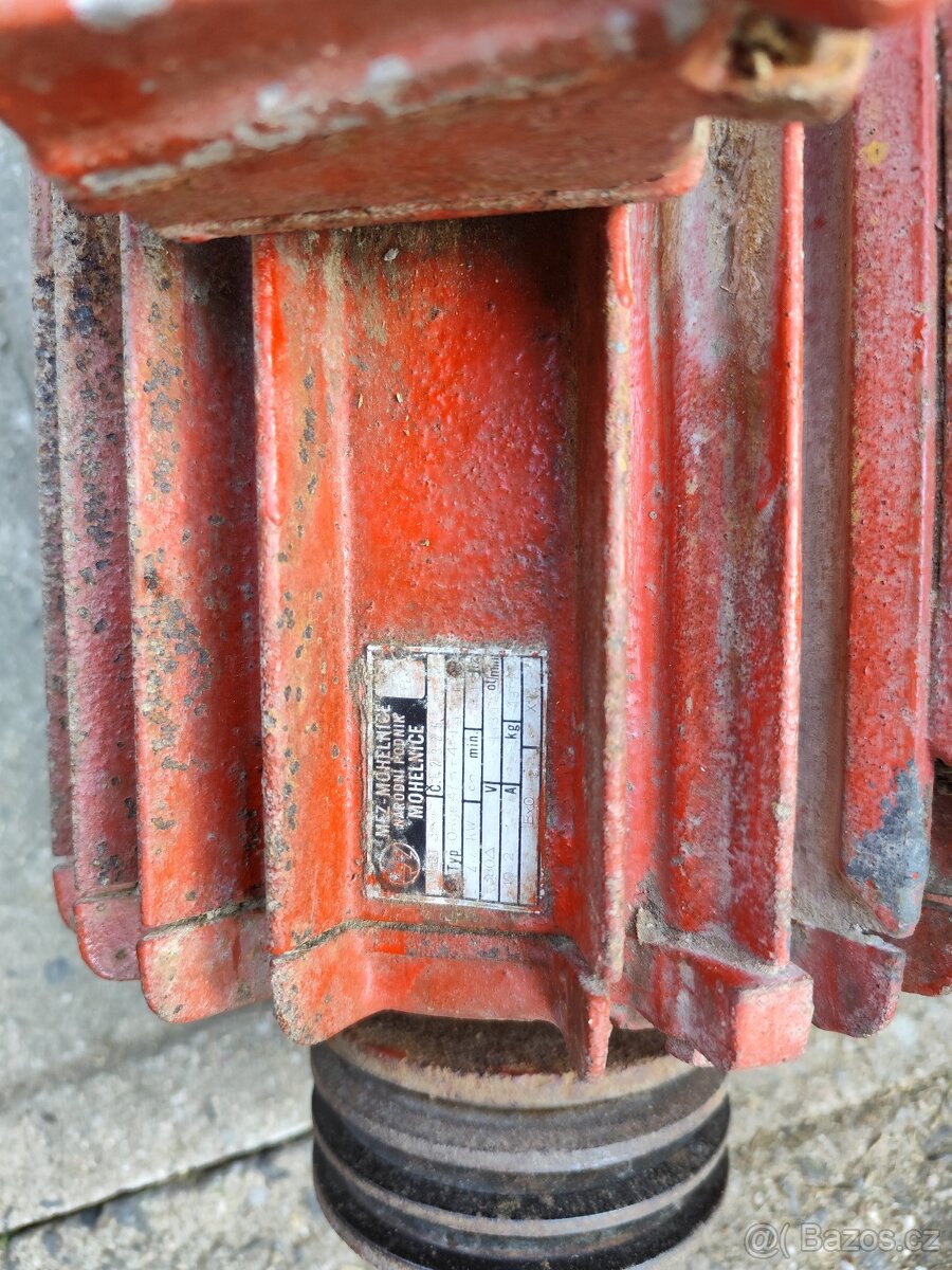 Výkonná cirkulárka - 2