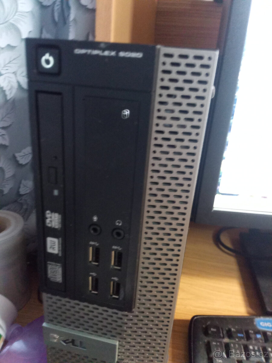 Prodám PC sestavu Dell Optiplex 9020 SFF, LCD 22" - 2