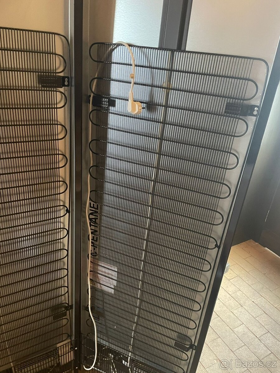 Prosklené lednice na nápoje 352L - 2