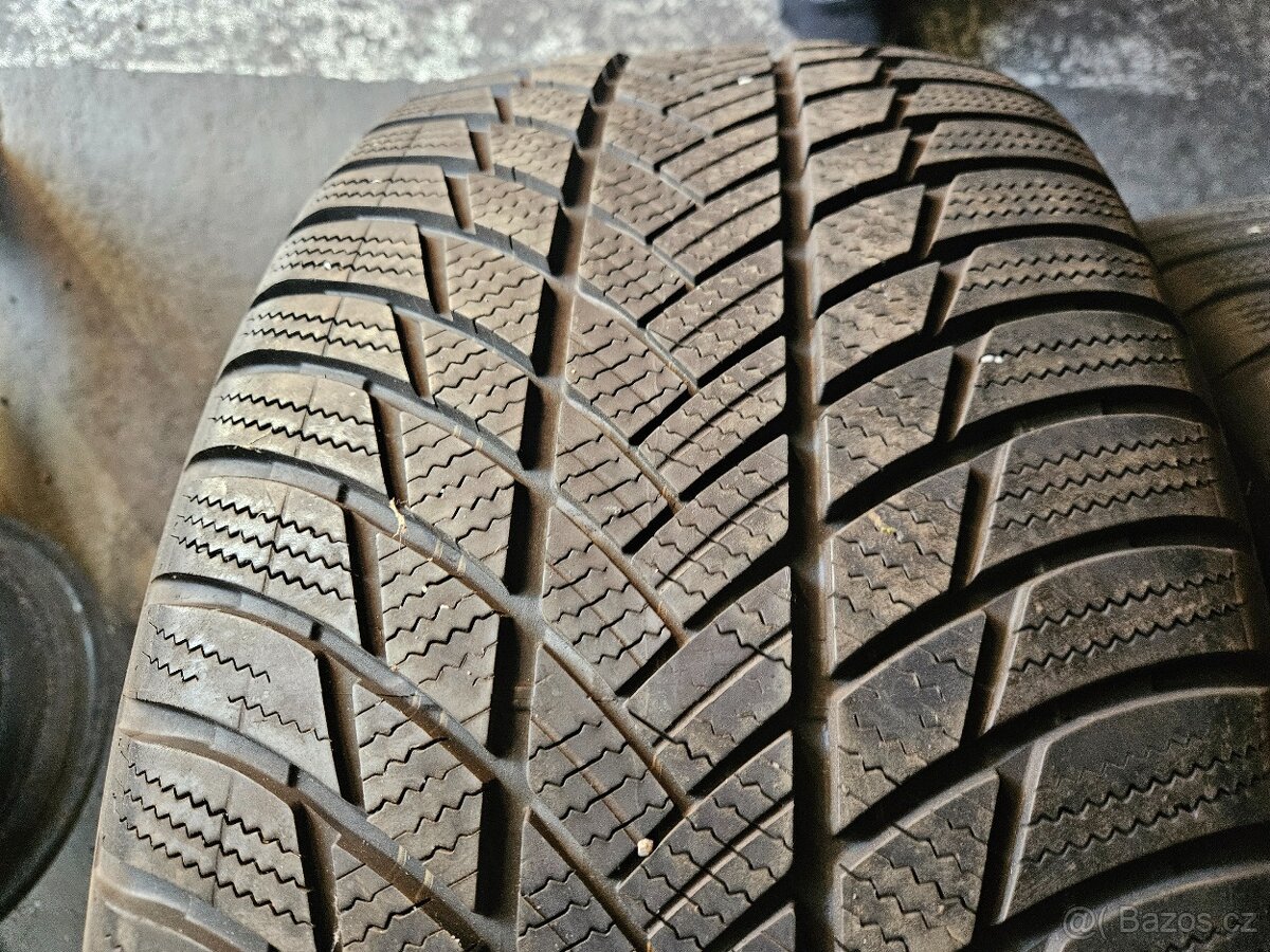 285/45R21 113 V XL Bridgestone Blizzak LM-001 RFT - 2