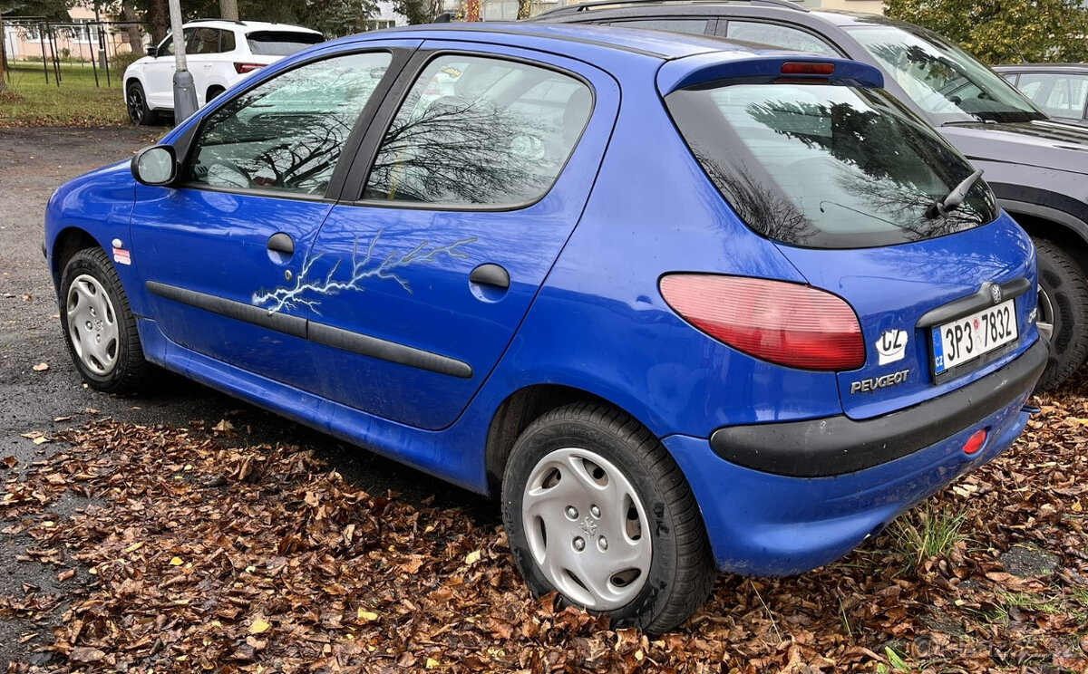 Peugeot 206, 1.1 benzín, r. 2001, pojízdný, bez STK - 2