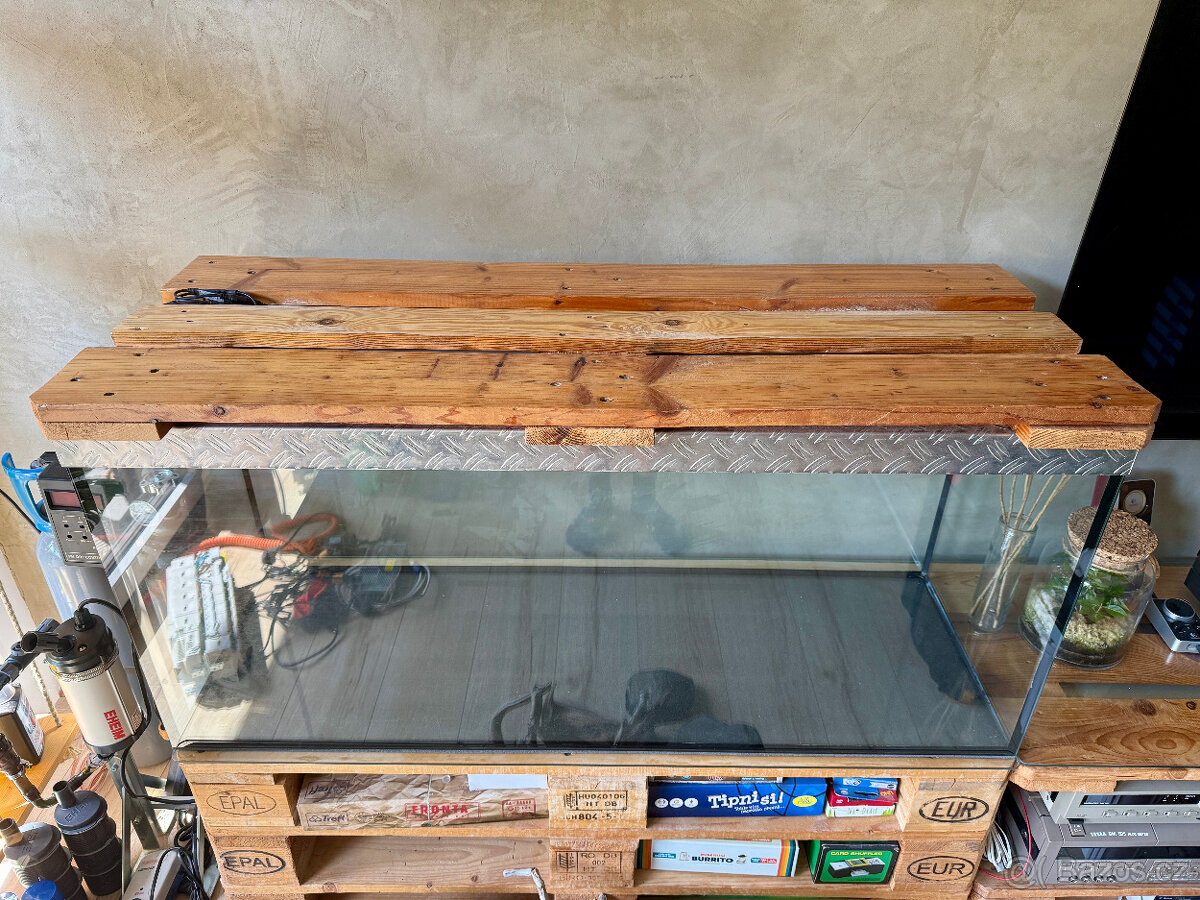 Profi zostava akvária 240l - 2