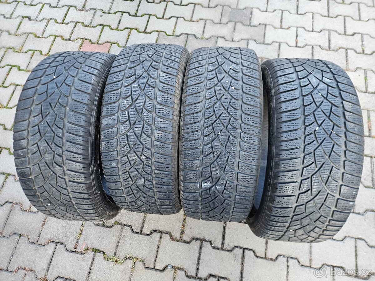 Zimní Dunlop 235/45/19 - 2