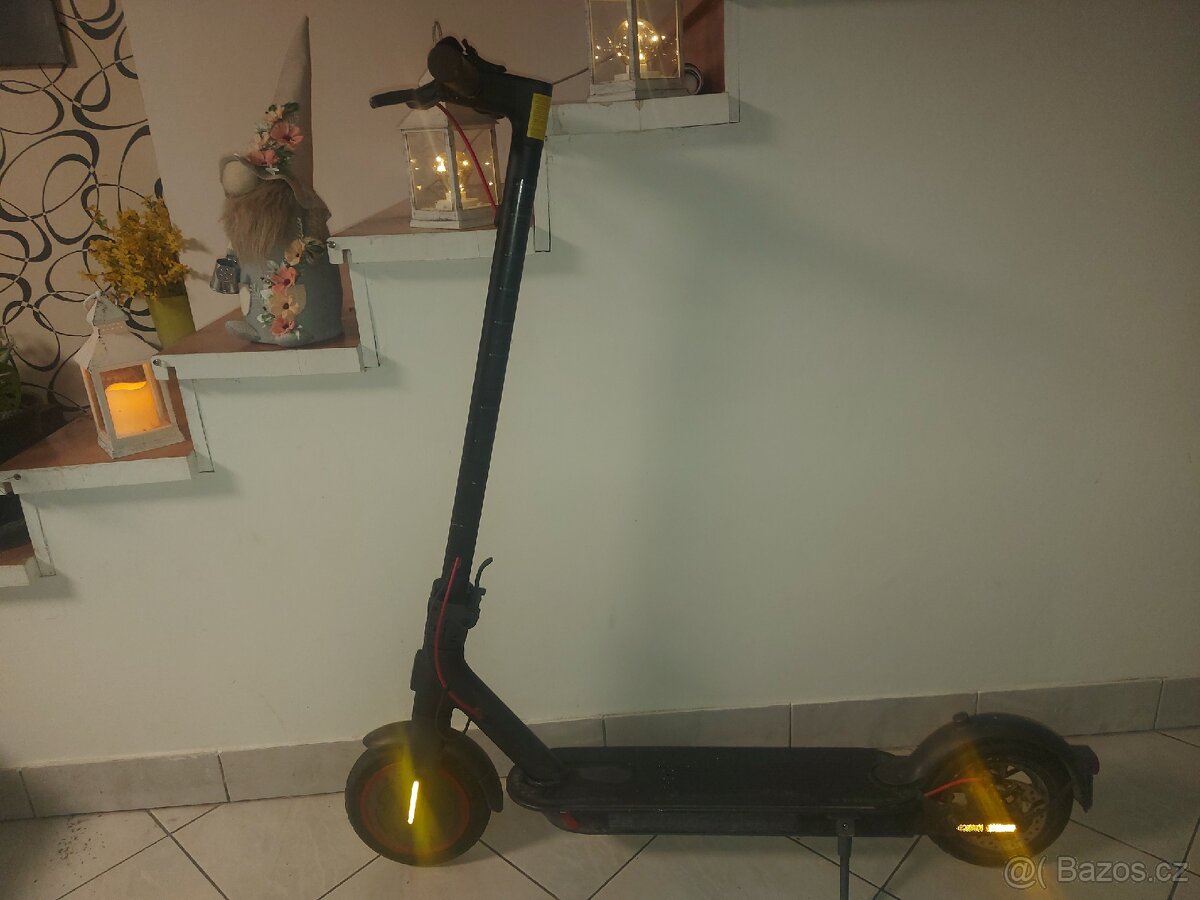 Elektrokoloběžka Xiaomi Scooter Pro 2 - 2
