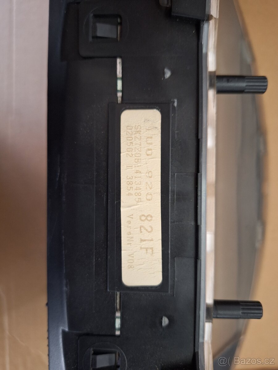 Octavia 1 polodot budíky - 2