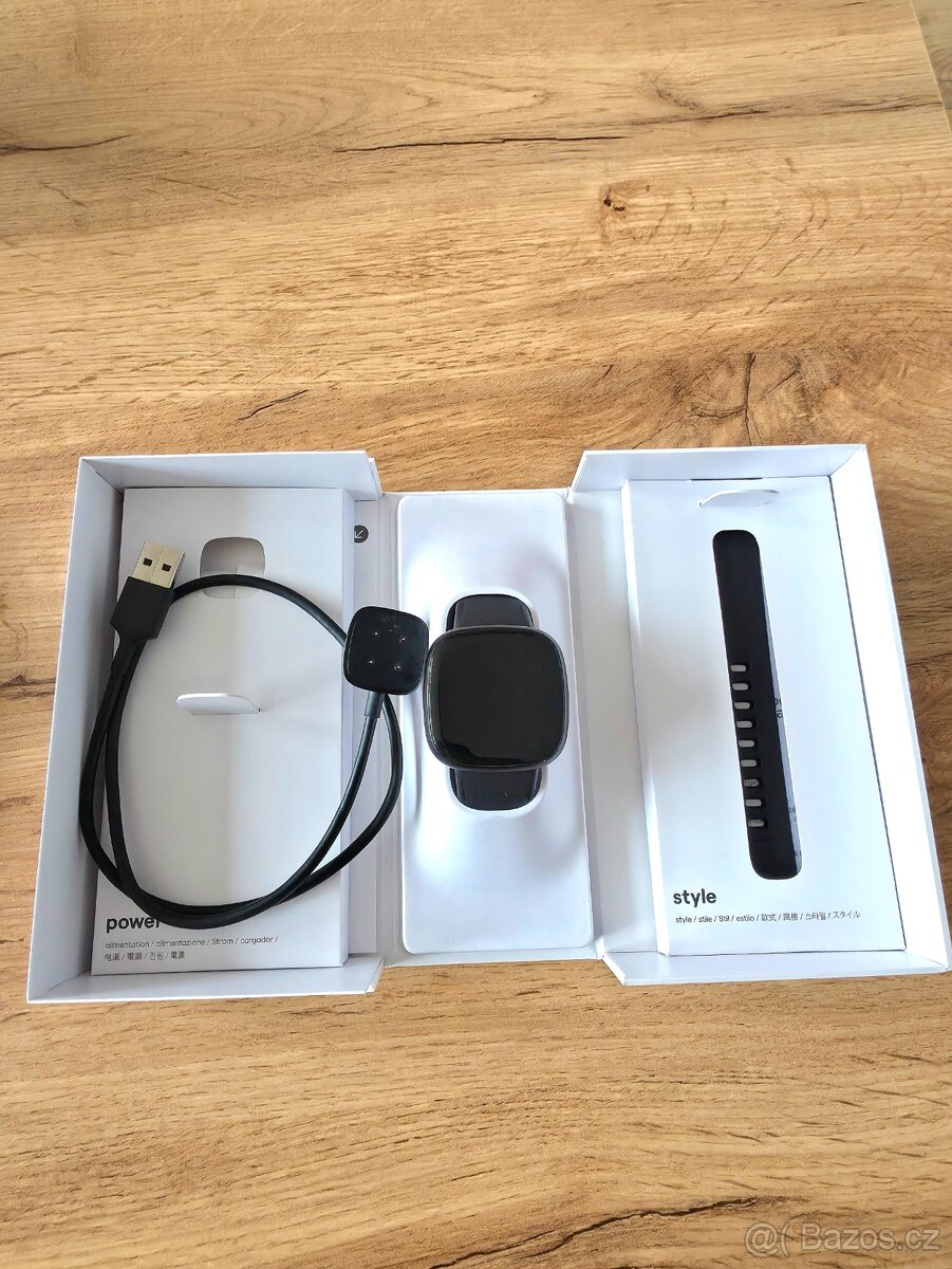 Chytré hodinky Fitbit Versa 3 - 2