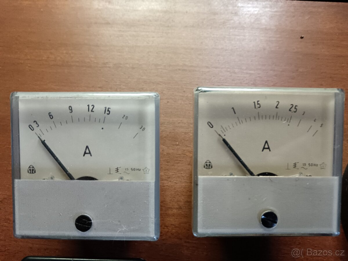 Nabízím měřící přístroje V a A - 2