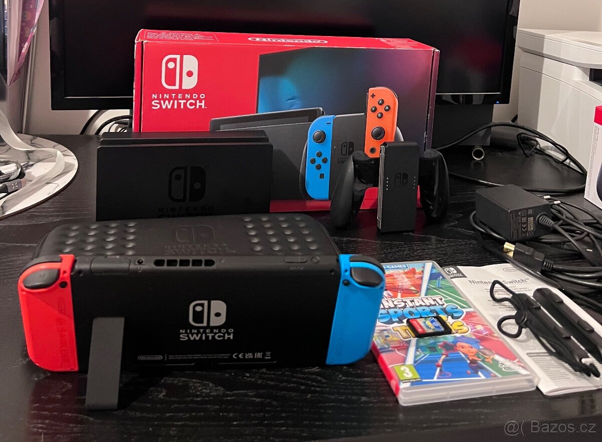 Nintendo Switch Neon Blue & Red + 10 Miniher a příslušenství - 2