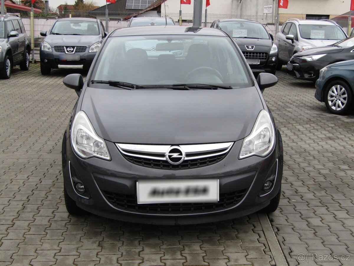 Opel Corsa 1.2 , 63 kW benzín, 2011 - 2