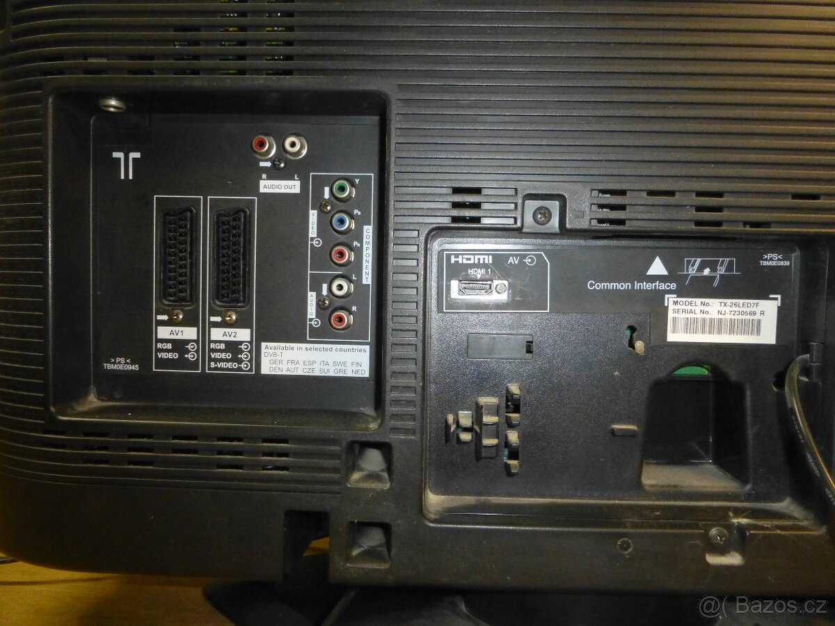 LCD televize PANASONIC 66cm (26 palců), nemá DVBT2 - 2