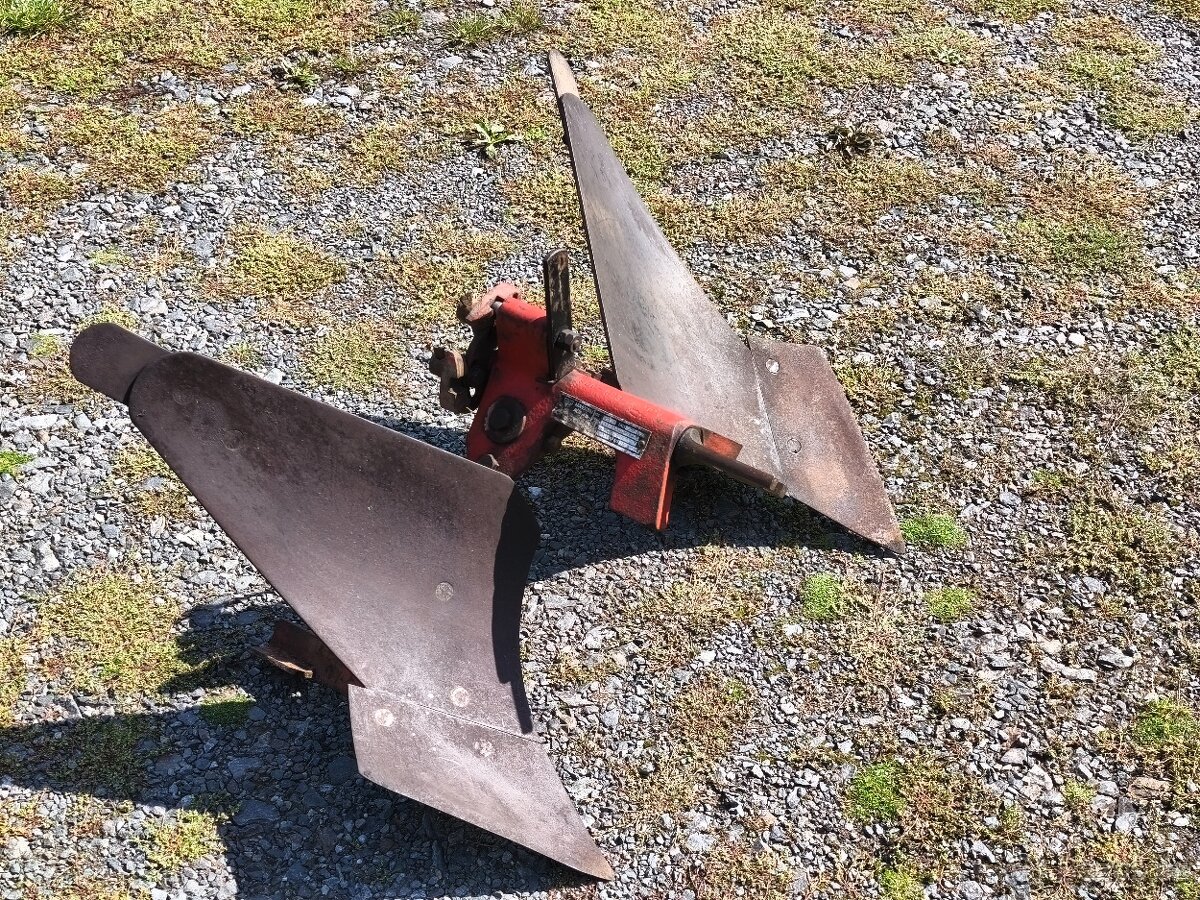 Prodám pluh obracak na Tera Vari. - 2