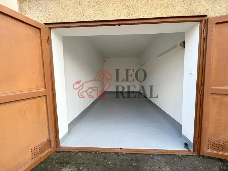 Prodej garáže 20 m2 - 2