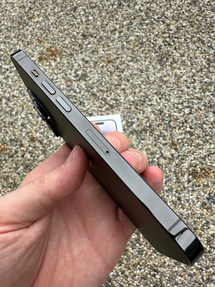 IPhone 14 pro - baterie - 100% - 2