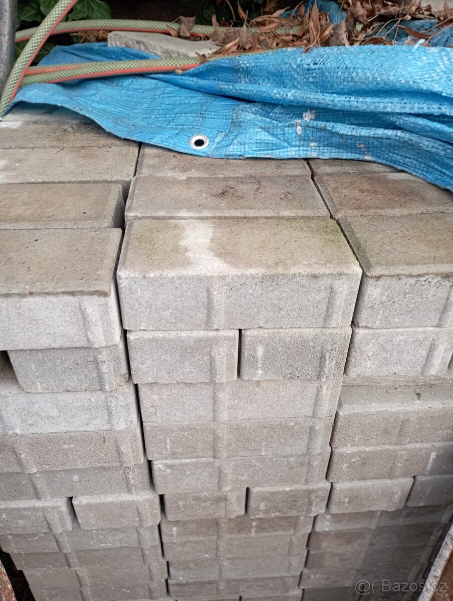 Zbytky stavebního materialu - 2